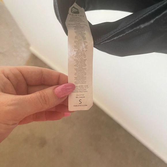 Fabletics Celeste Medium Support Sports Bra Size Small - Picture 3 of 4